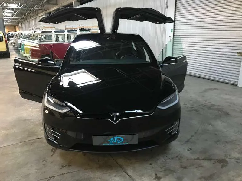 Tesla Model X 75 kWh Dual Motor Image 6