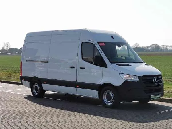 Mercedes-Benz Sprinter 314 L2H2 MBUX RWD Airco Image 4